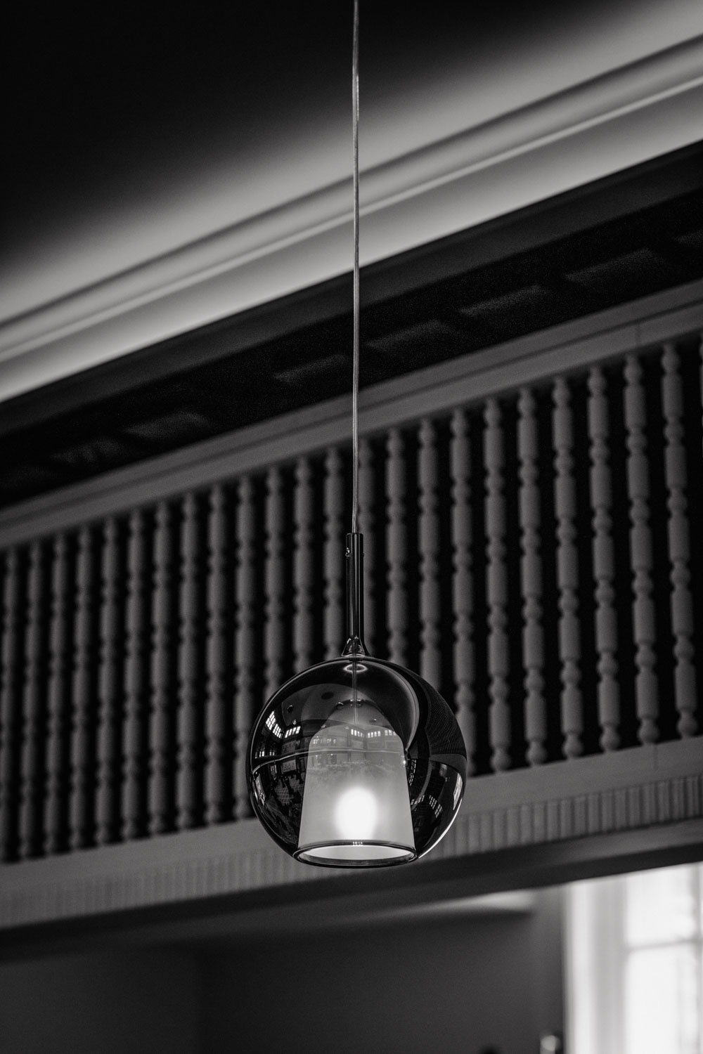 Moderne Lampe im KWB im Stadtpalais Köln