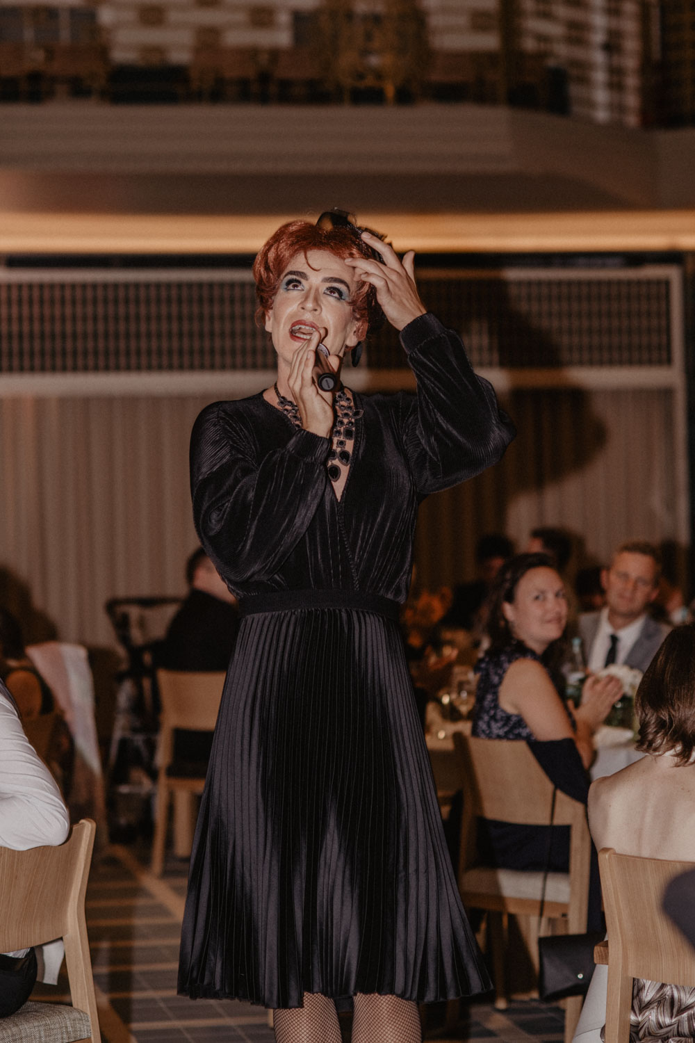 Live-Performance bei gleichgeschlechtlicher Hochzeit