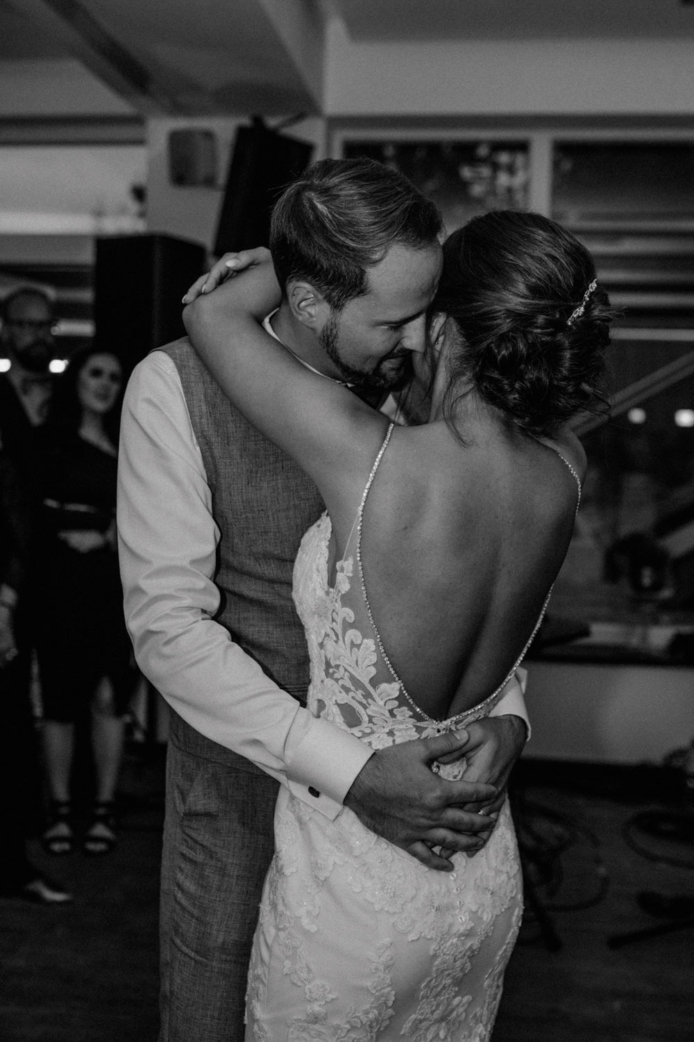 ster Tanz des Brautpaares im Seepavillon Köln