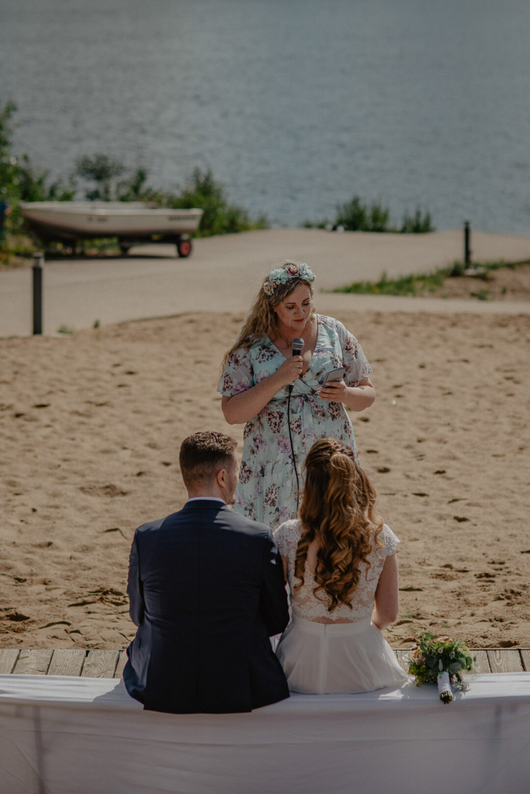 Zeremonie direkt am Sandufer