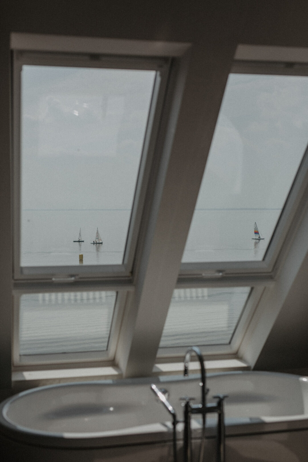 Badewanne mit Ausblick auf Nordsee und Segelboote